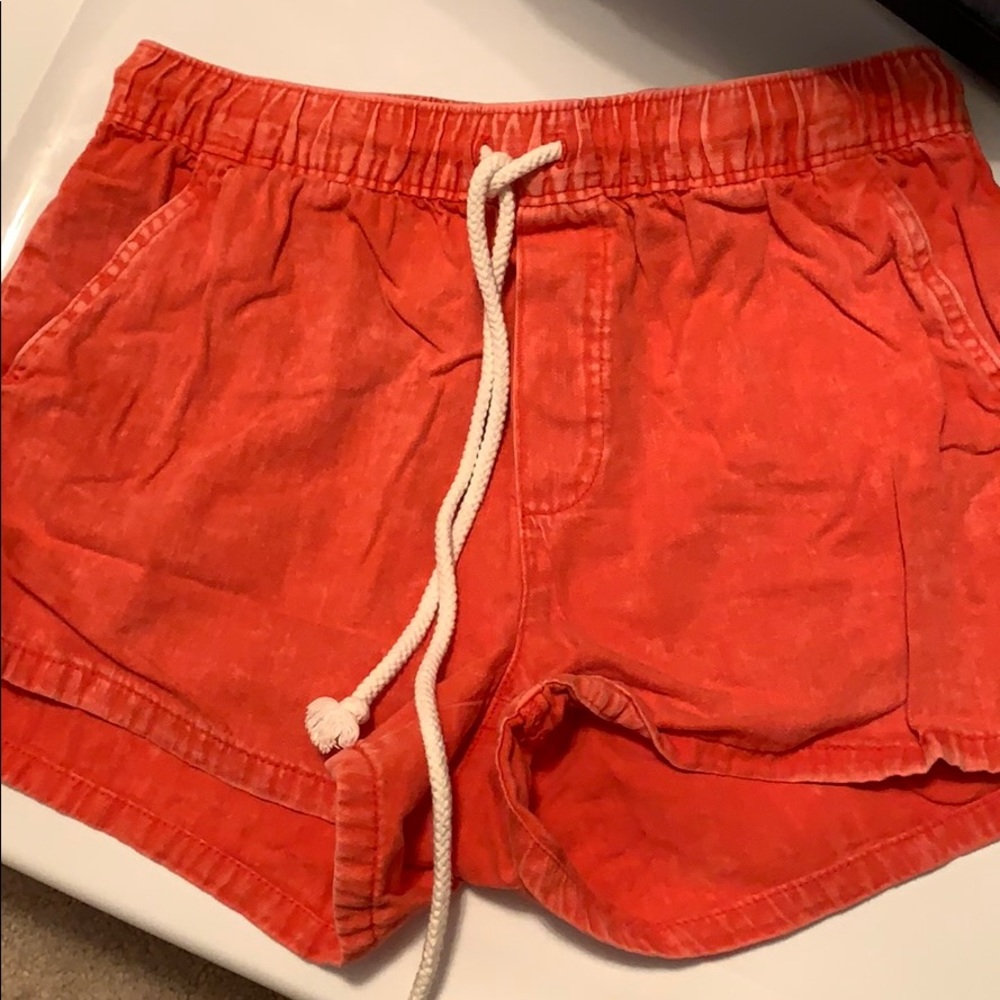 aerie coral shorts